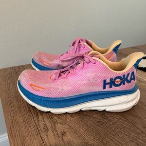 HOKA Clifton 9